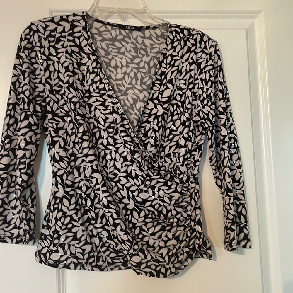 Black and white MSK top with ruching on one side